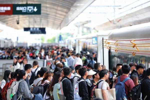 永信证券 连续3天同比增幅超10%！今日全国铁路预计发送旅客1800万人次